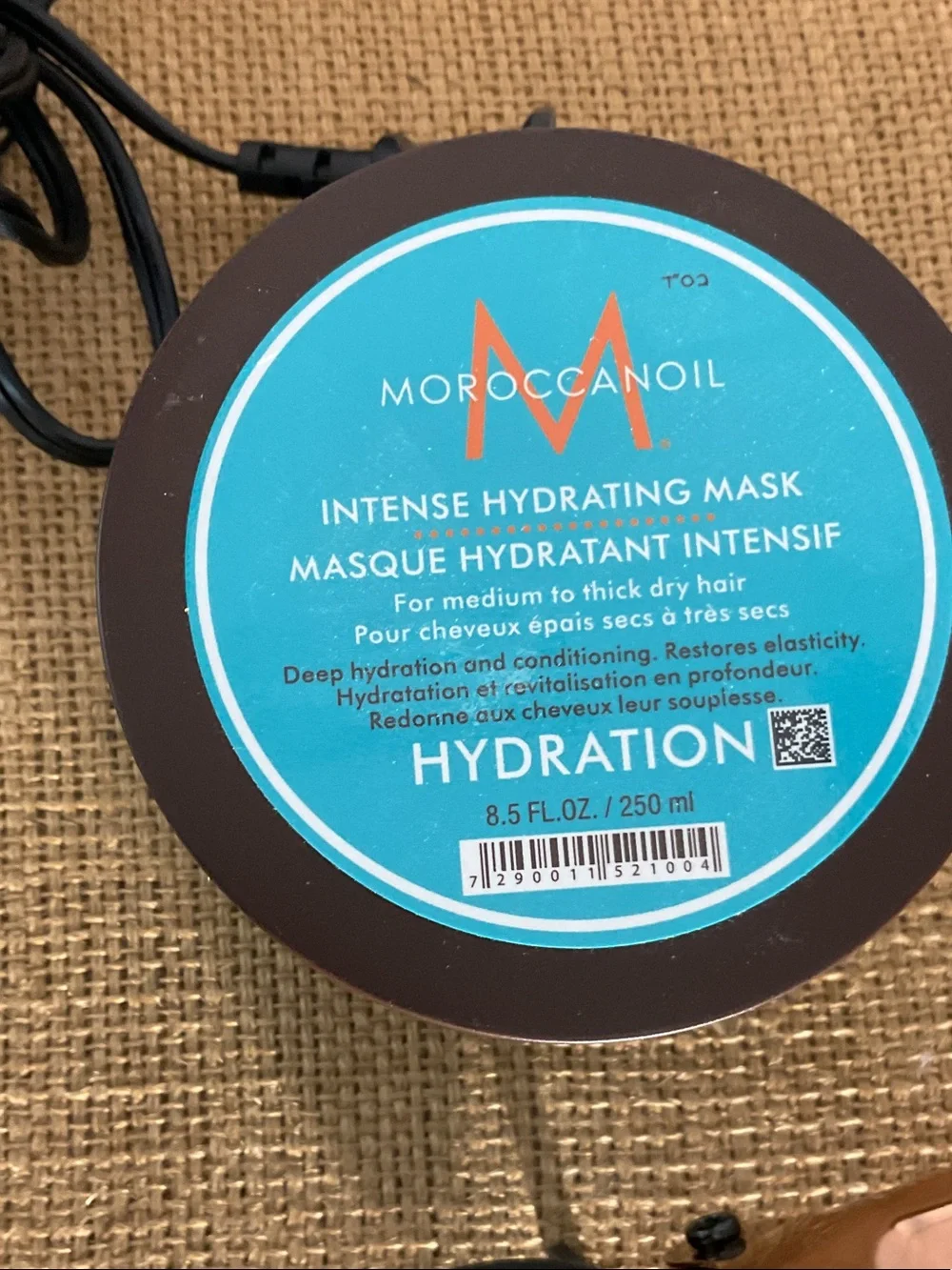 Moroccanoil Hydration Hair Mask+- curling iron